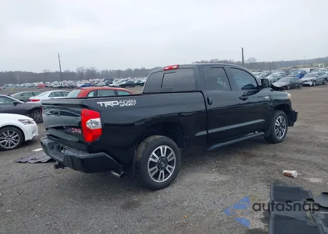 2018 Toyota Tundra Sr5 5.7L V8 z USA, uszkodzony, nr VIN 5TFUW5F14JX761989